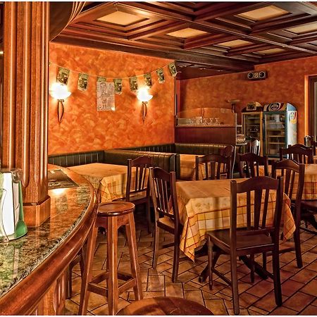 Hotel Pesek San Dorligo della Valle Esterno foto