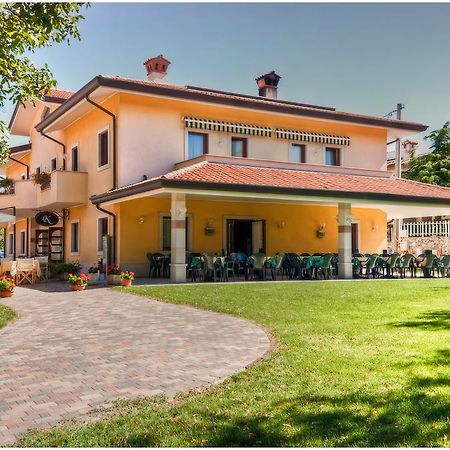 Hotel Pesek San Dorligo della Valle Esterno foto