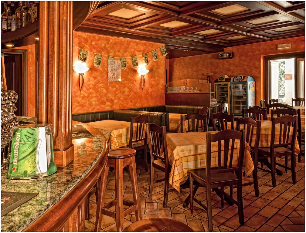 Hotel Pesek San Dorligo della Valle Esterno foto