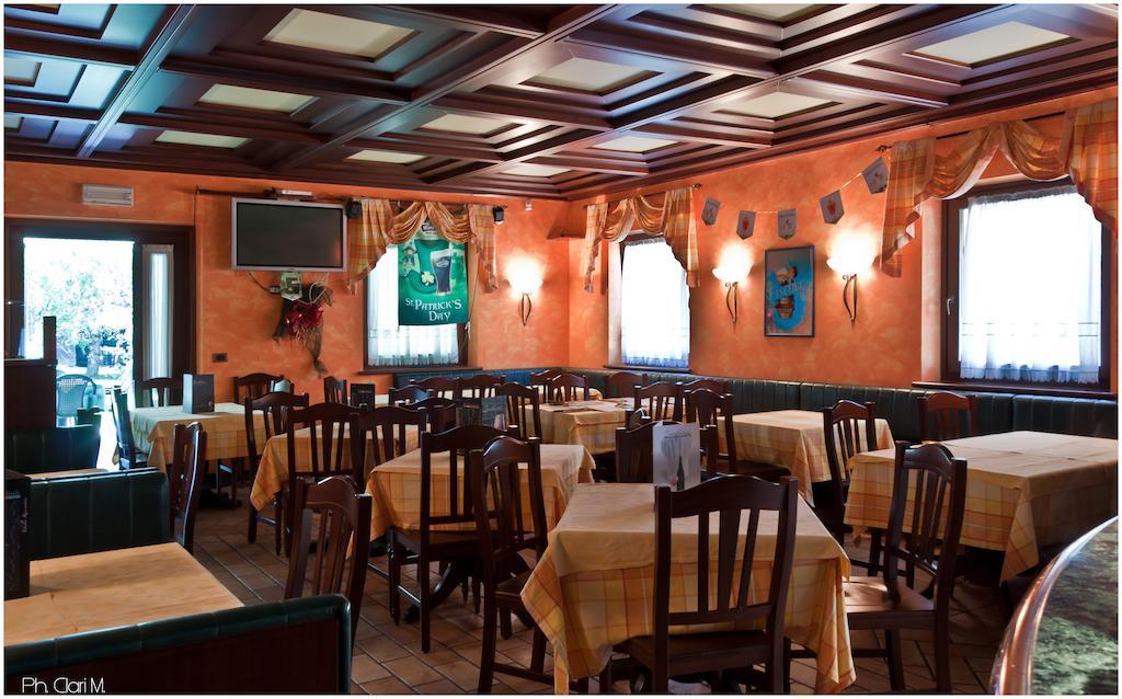 Hotel Pesek San Dorligo della Valle Esterno foto