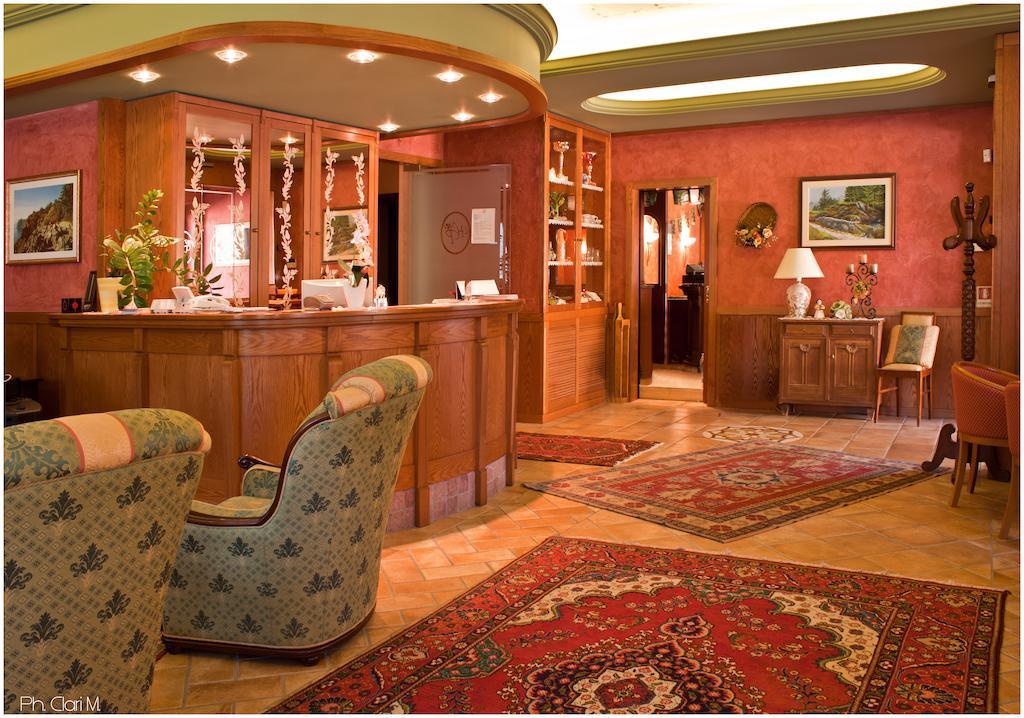 Hotel Pesek San Dorligo della Valle Esterno foto